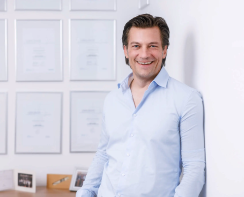Businessporträt Geschäftsführer vor Ort – Unternehmensfotografie Koblenz